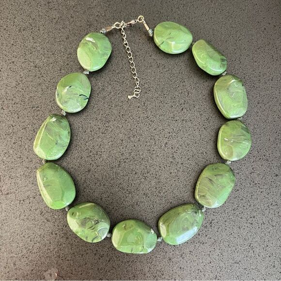 Green plastic Stone Statement Necklace with Adjustable Chain - Picture 3 of 4